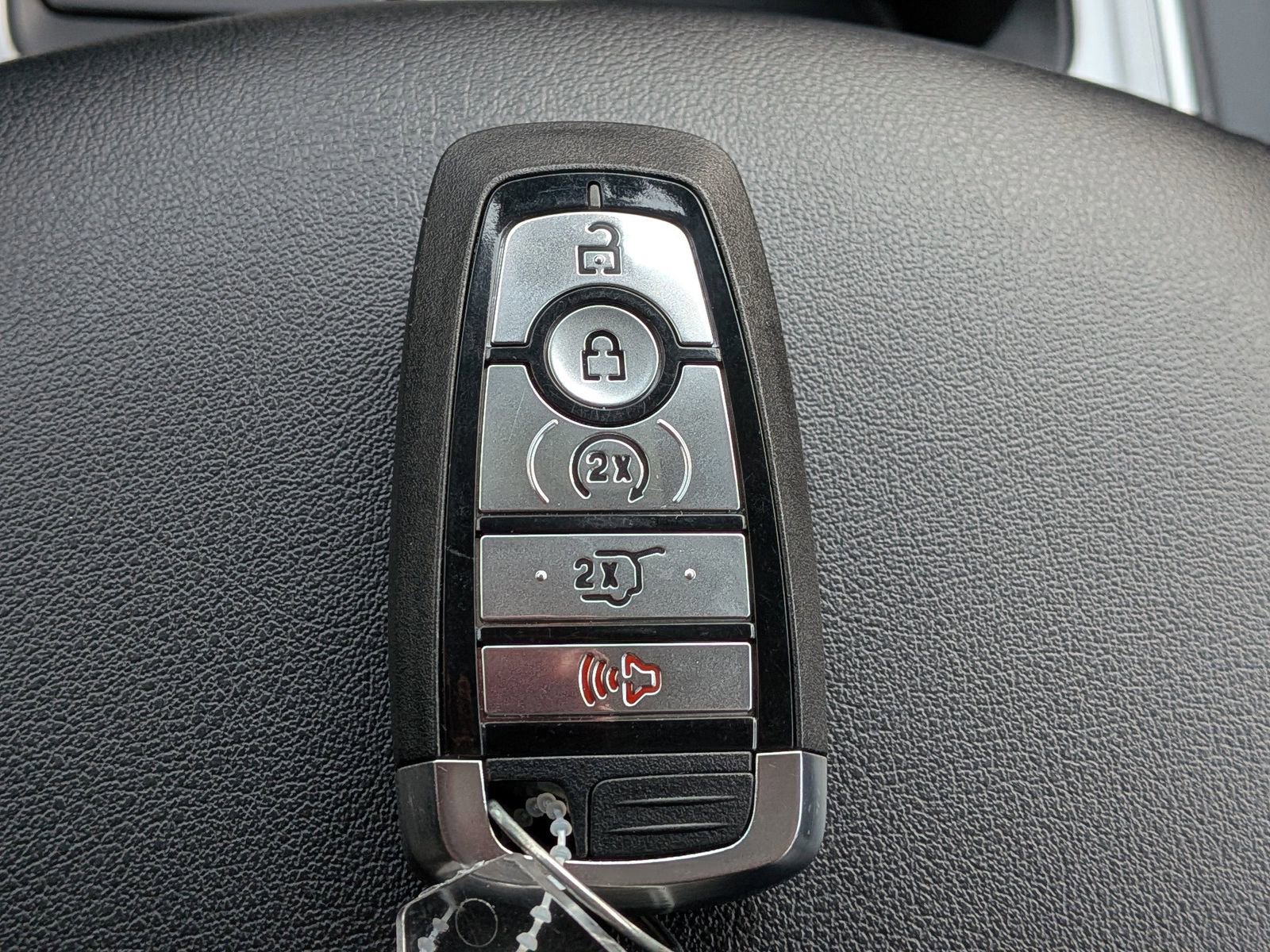 Certified 2024 Ford Edge SEL w/ Convenience Package image 32