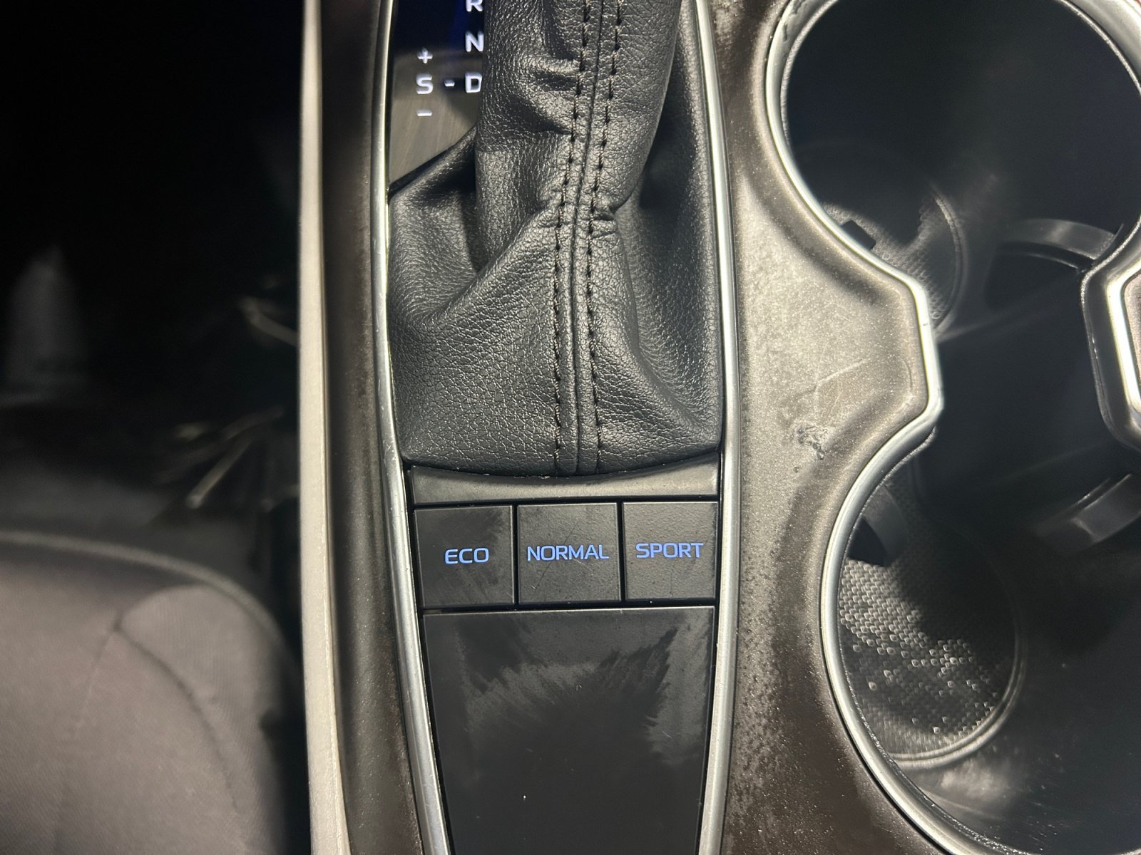 Used 2024 Toyota Camry LE FWD image 18