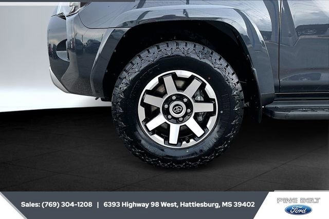 Used 2024 Toyota 4Runner TRD Off-Road image 9