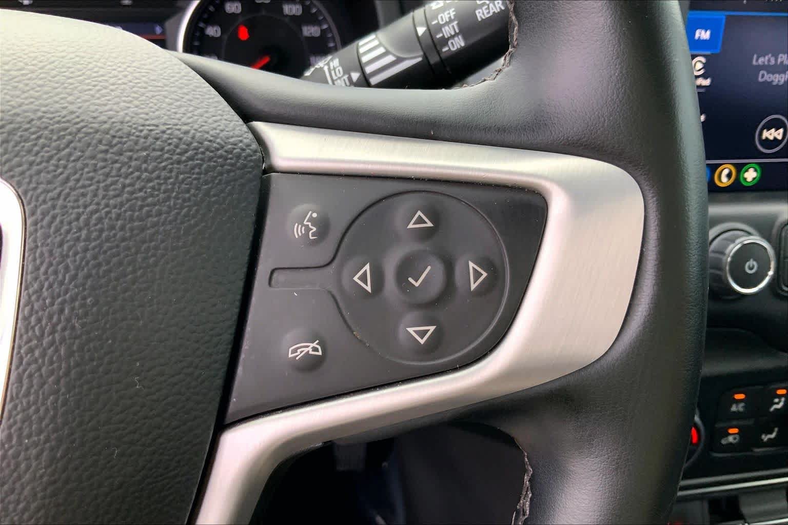 Used 2024 GMC Terrain SLT AWD/4WD image 23