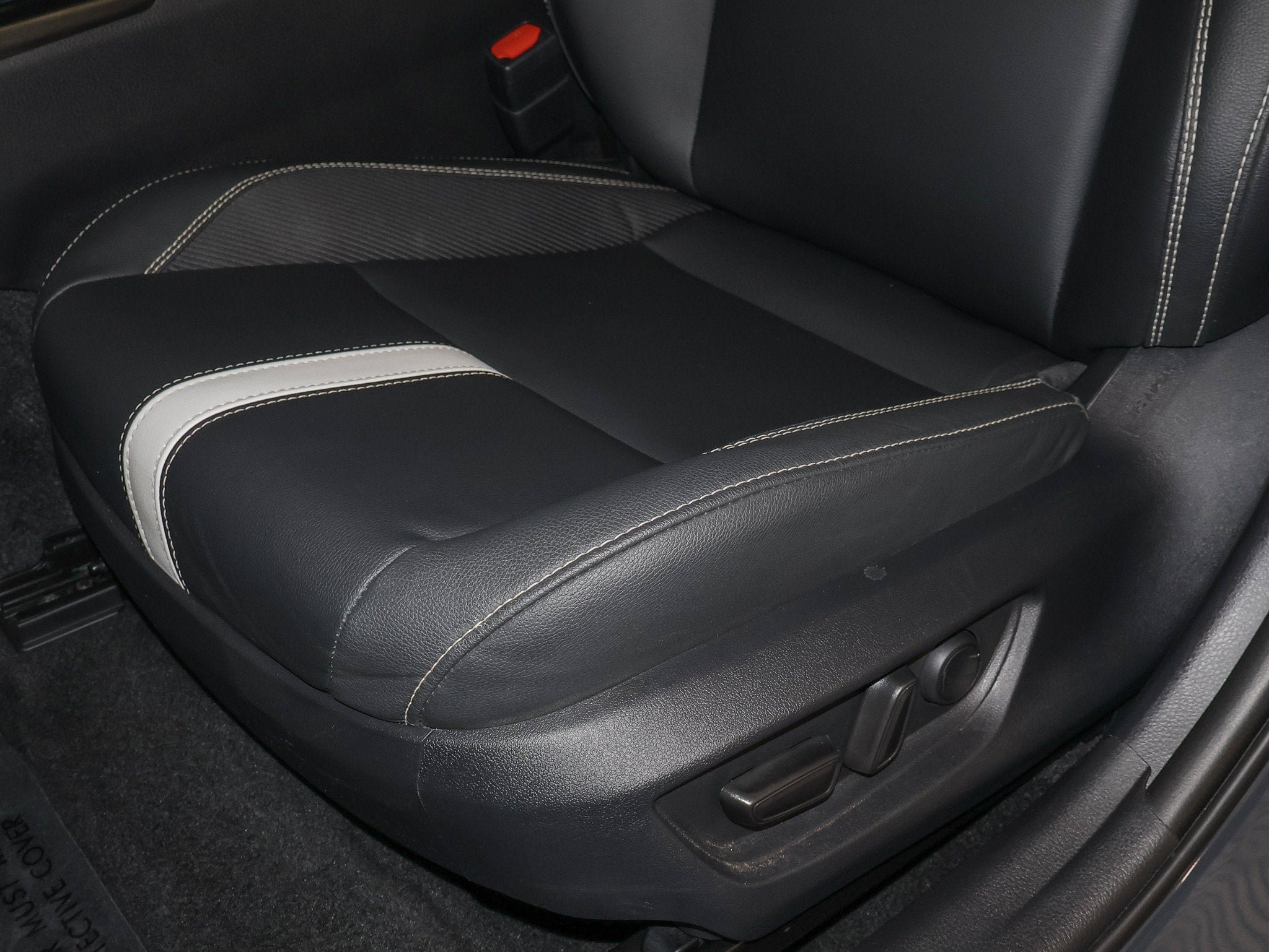 Used 2026 Toyota Camry SE FWD image 24