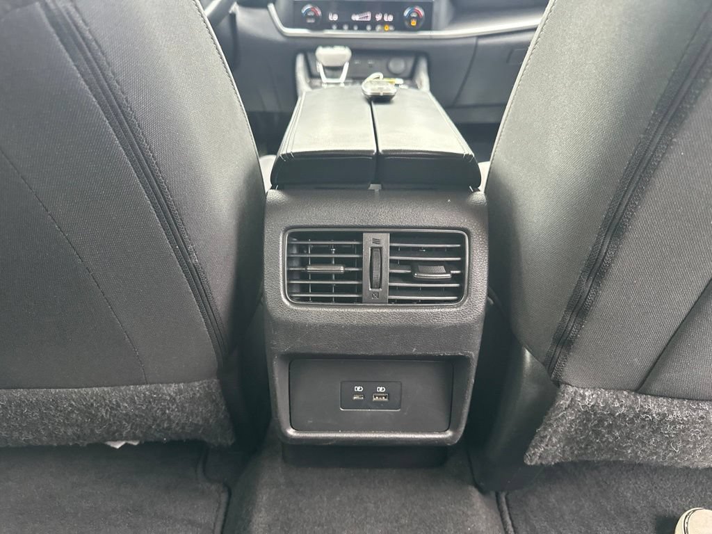 Used 2023 Nissan Rogue SV AWD/4WD image 35