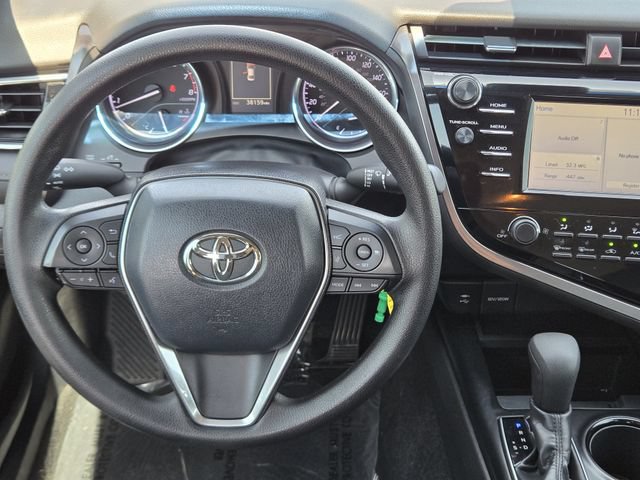 Used 2018 Toyota Camry LE FWD image 25