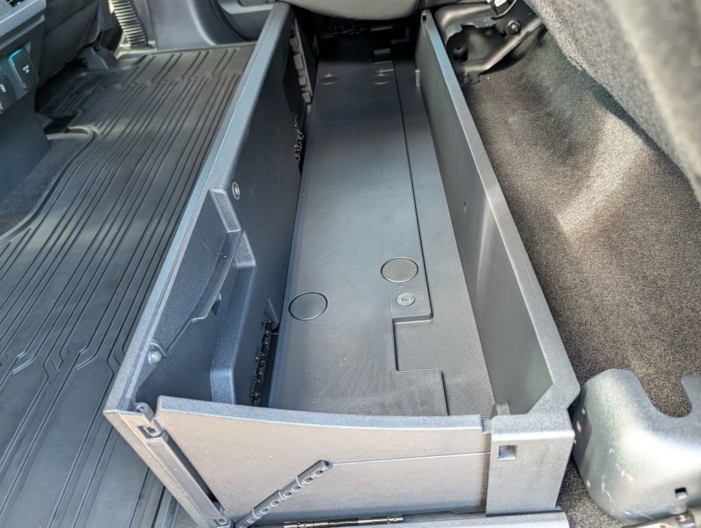 Certified 2025 Ford F150 Lariat w/ Equipment Group 501A Mid image 30