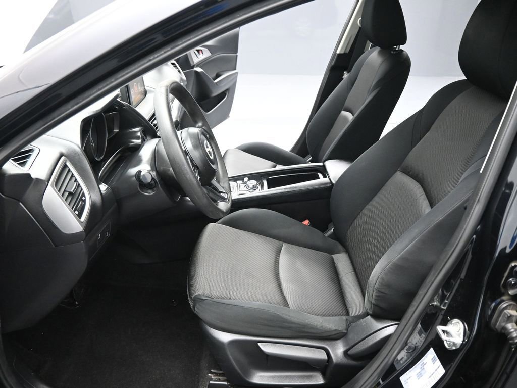 Used 2018 MAZDA MAZDA3 Sport image 38
