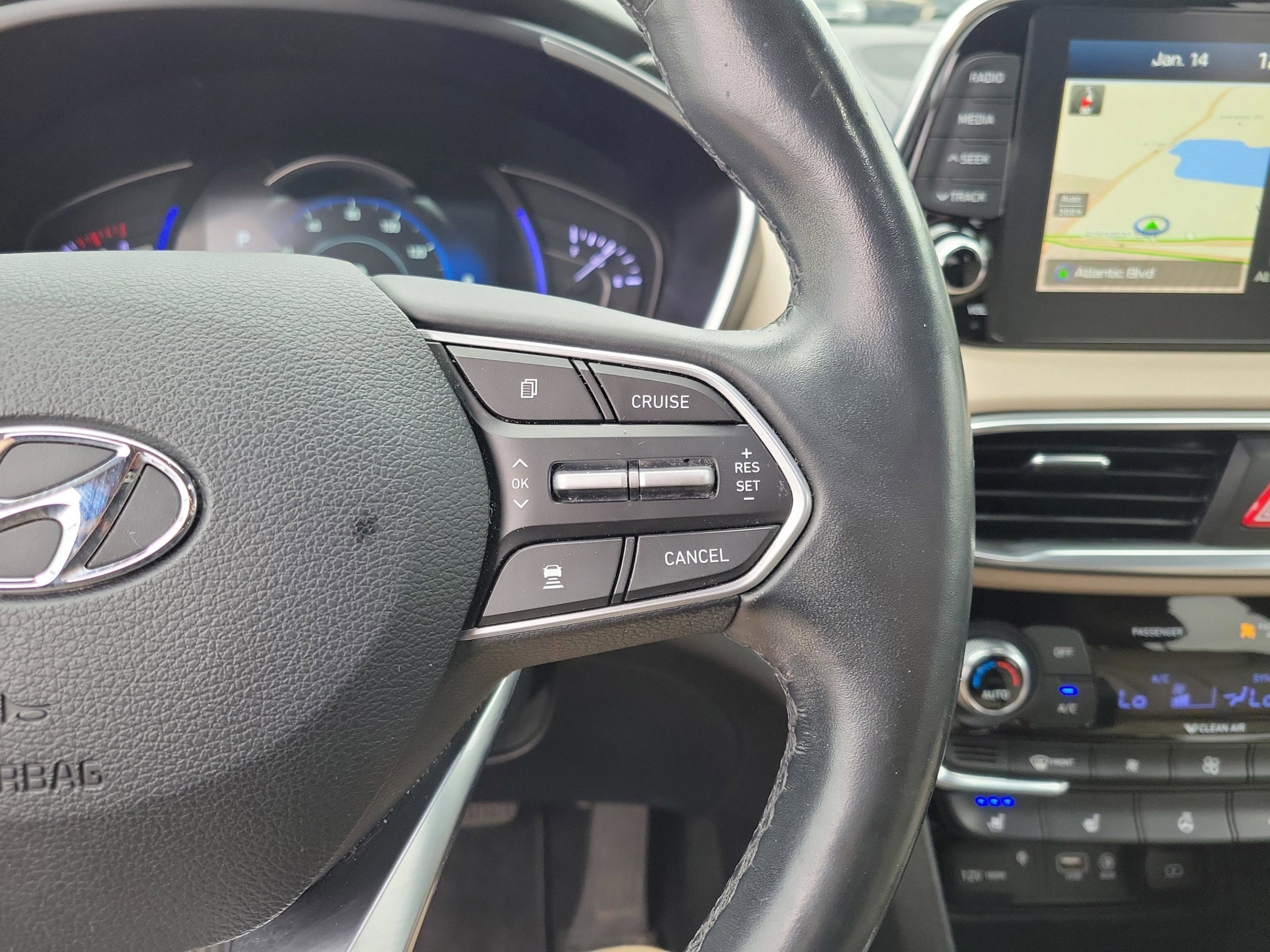 Used 2020 Hyundai Santa Fe Limited image 11