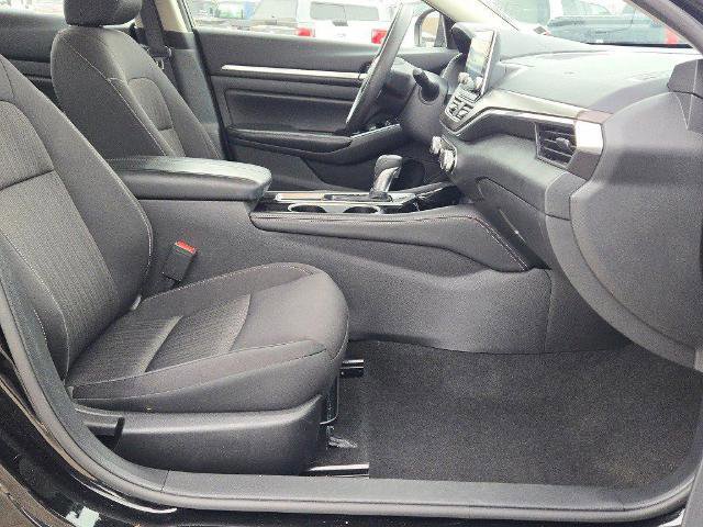 Used 2023 Nissan Altima 2.5 SV image 9
