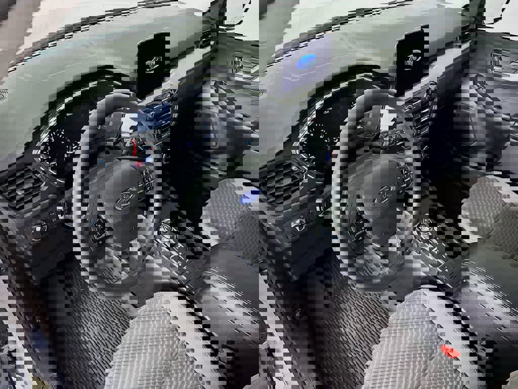 Certified 2022 Ford Escape SE image 2