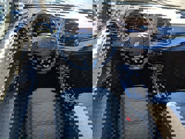 Used 2025 Chevrolet Trax LT w/ Driver Confidence Package image 28