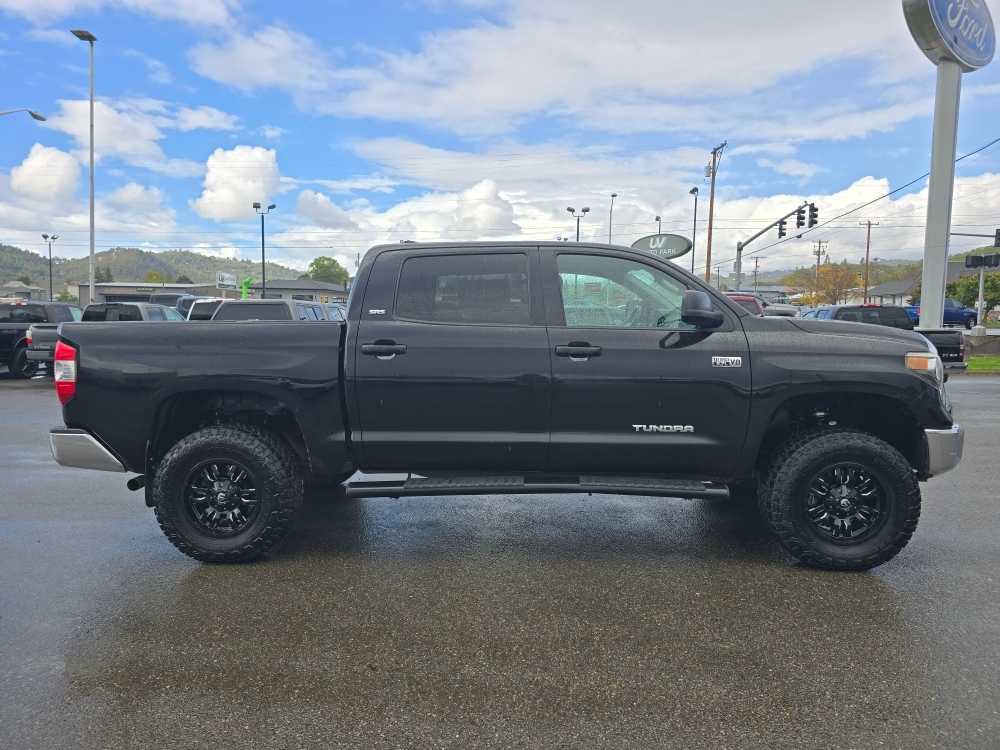 Used 2020 Toyota Tundra SR5 AWD/4WD image 6