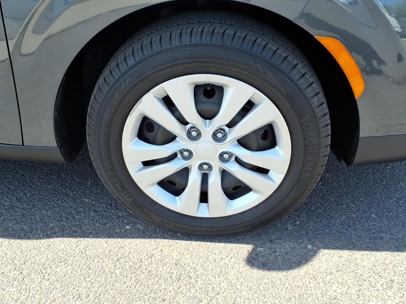 Used 2020 Kia Soul LX FWD image 9