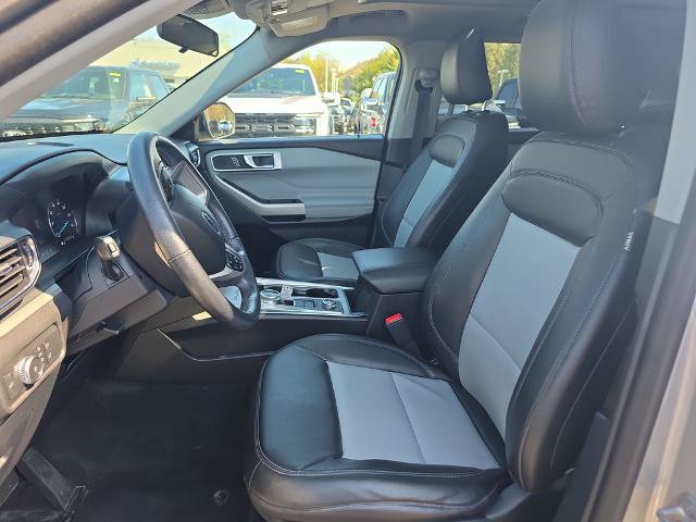 Certified 2022 Ford Explorer XLT w/ Equipment Group 202A AWD/4WD image 23
