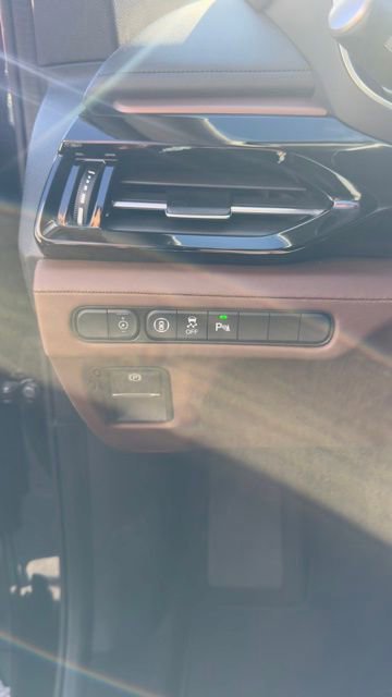 Used 2024 Acura MDX Technology image 11