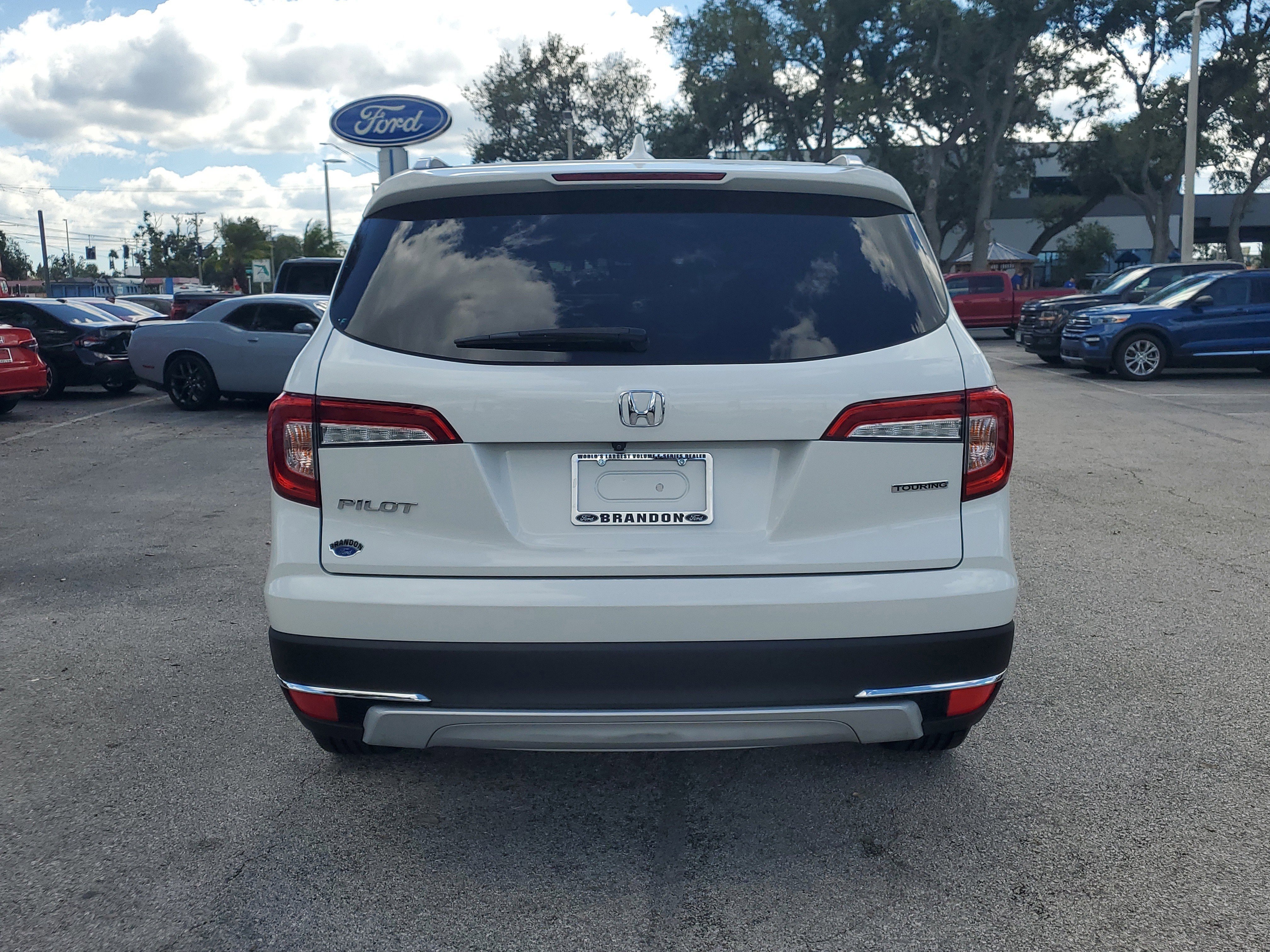 Used 2022 Honda Pilot Touring image 2