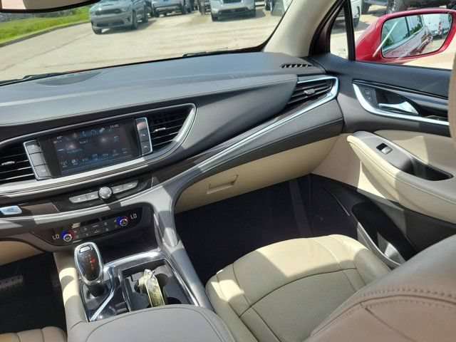 Used 2018 Buick Enclave Premium w/ Experience Buick Package FWD image 24