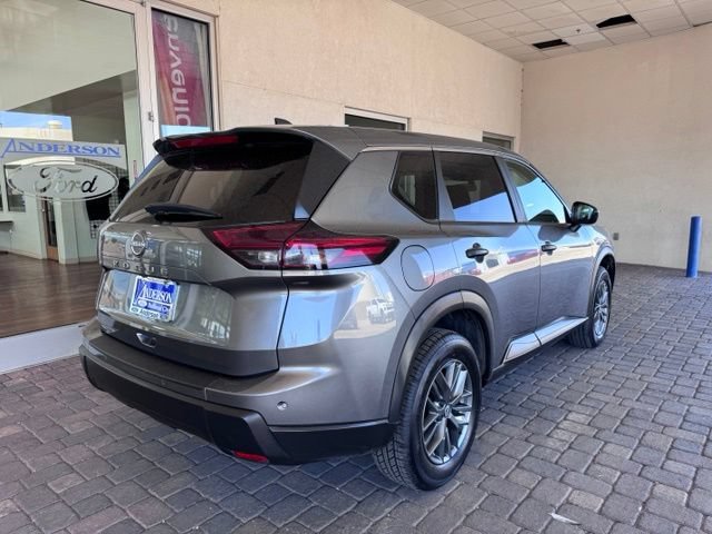 Used 2024 Nissan Rogue S FWD image 4