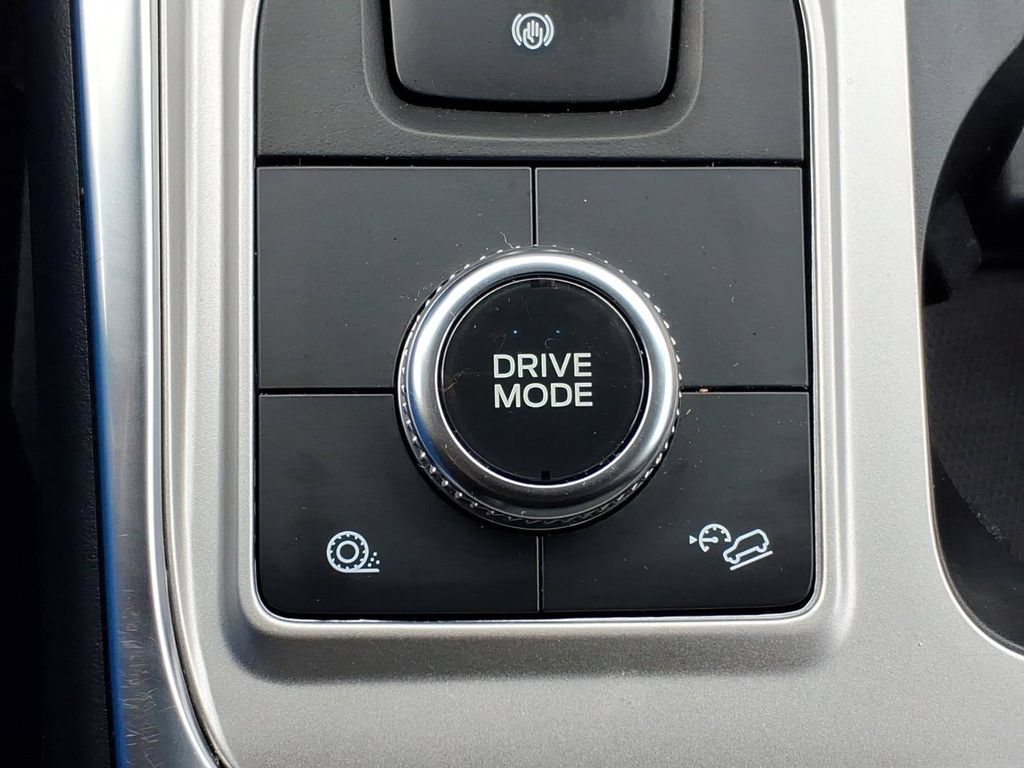 Certified 2023 Ford Explorer XLT w/ Equipment Group 202A AWD/4WD image 19