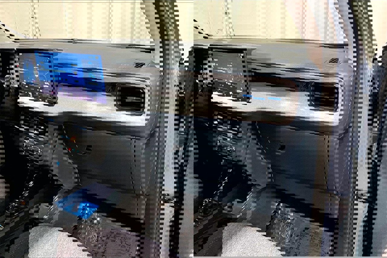 Certified 2025 Ford Maverick XLT w/ Equipment Group 302A image 17