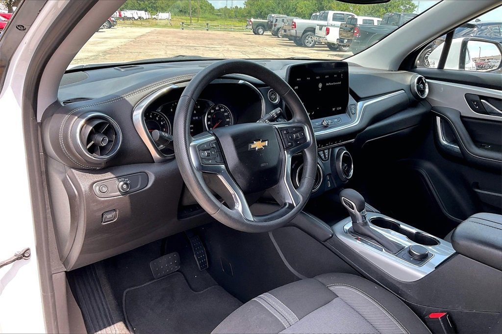 Used 2023 Chevrolet Blazer LT image 14