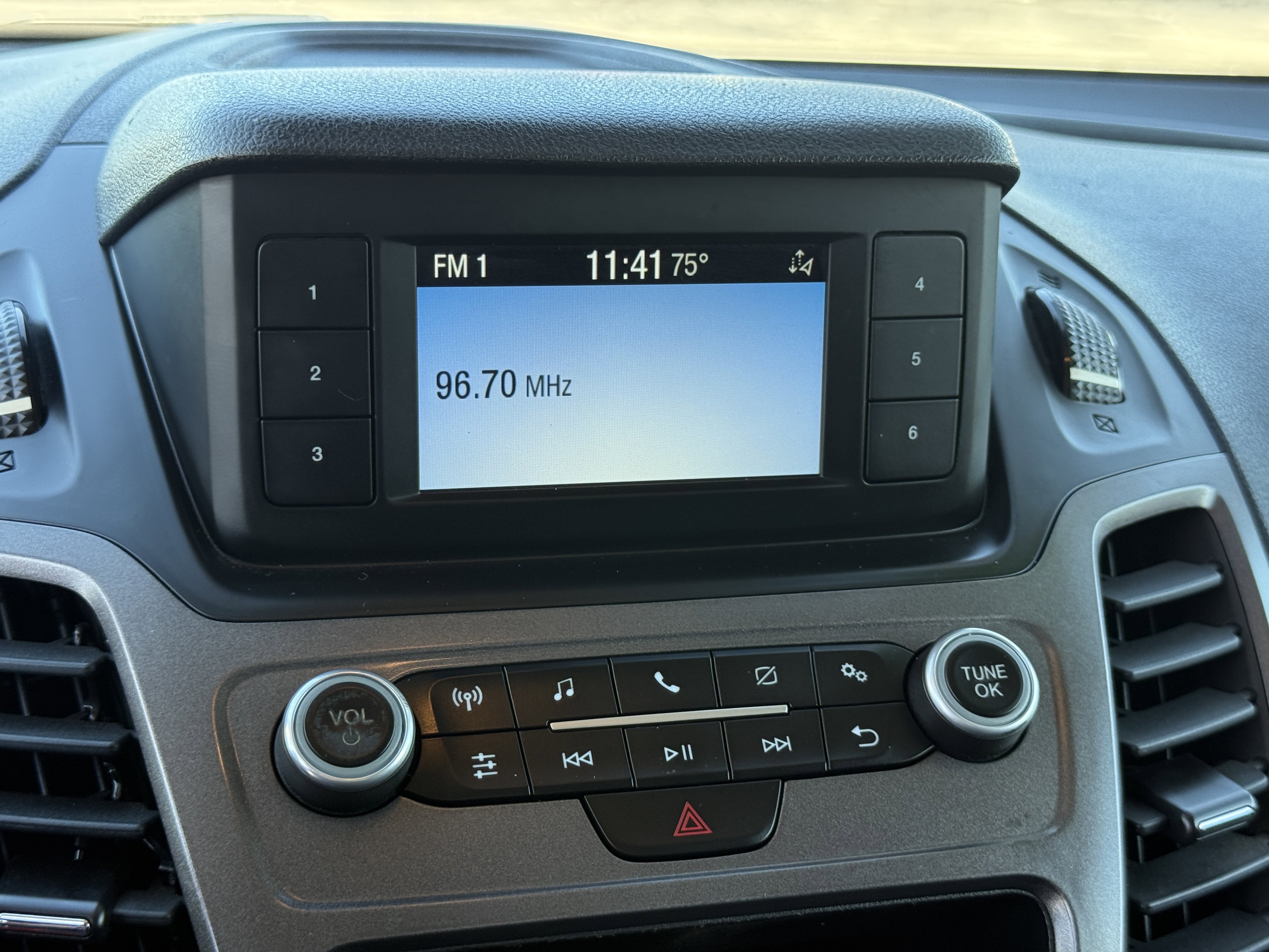 Certified 2020 Ford Transit Connect XL image 14