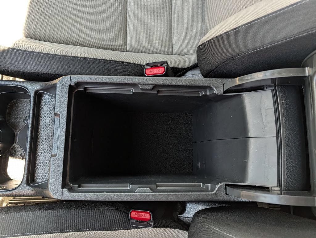 Used 2025 Honda CR-V LX image 16