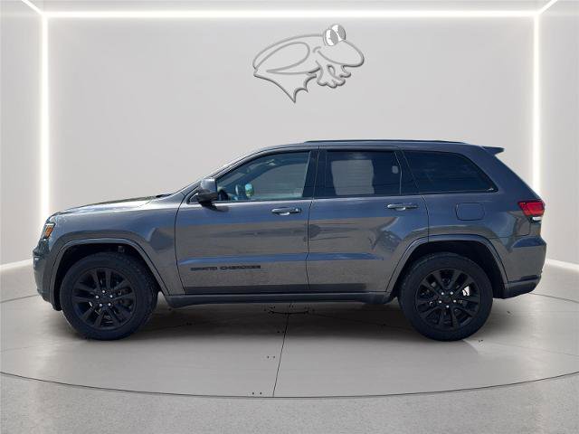 Used 2020 Jeep Grand Cherokee Altitude AWD/4WD image 2