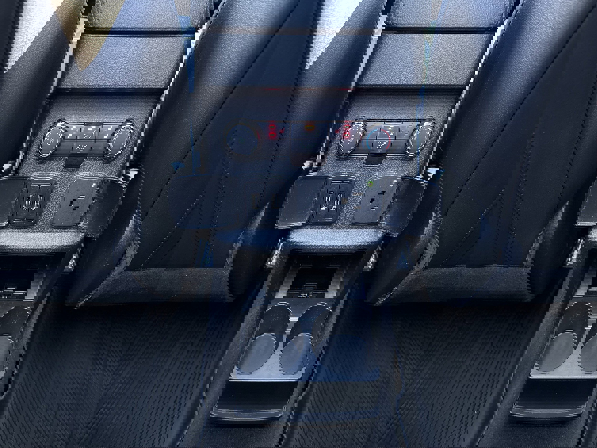 Certified 2018 Ford Explorer Limited w/ Equipment Group 301A image 25