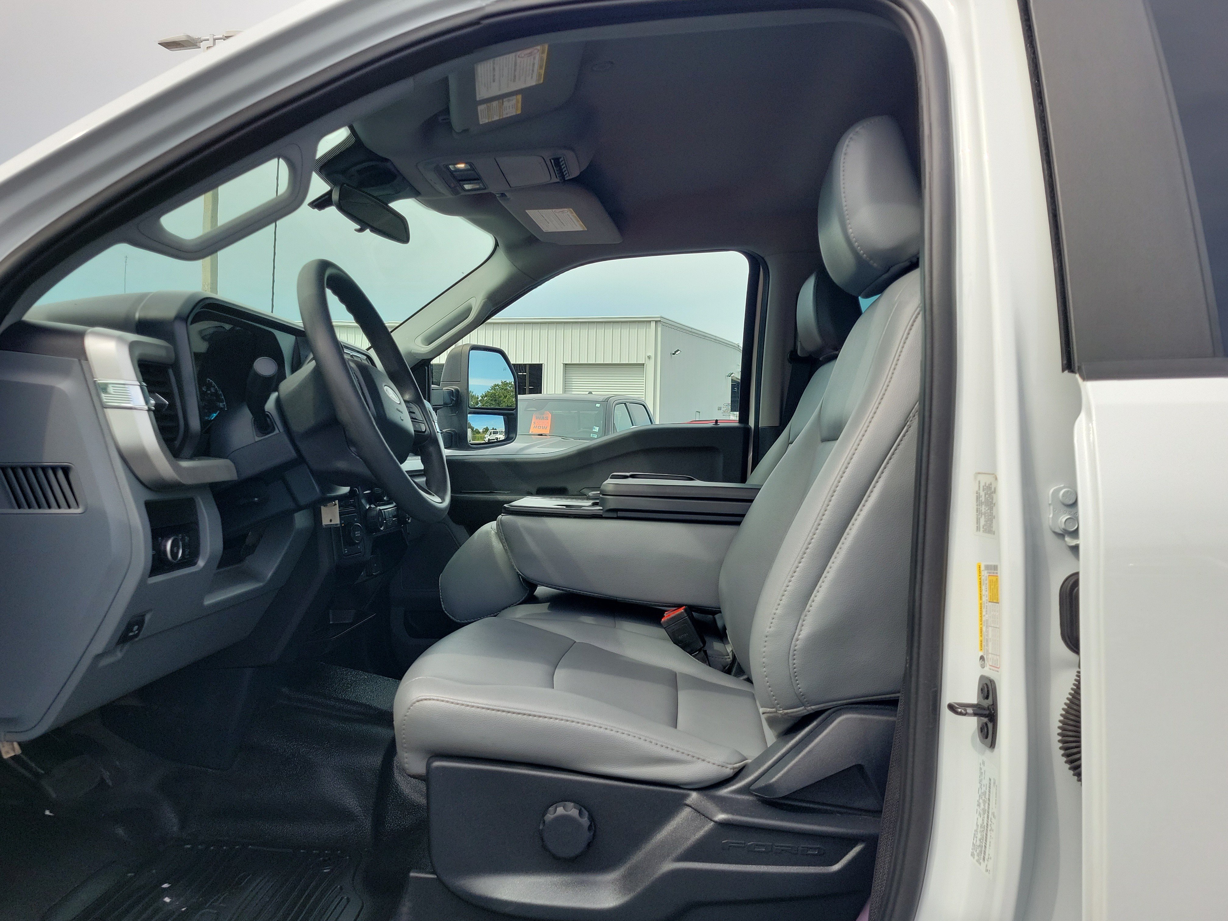 Certified 2024 Ford F350 XL w/ FX4 Off-Road Package AWD/4WD image 19
