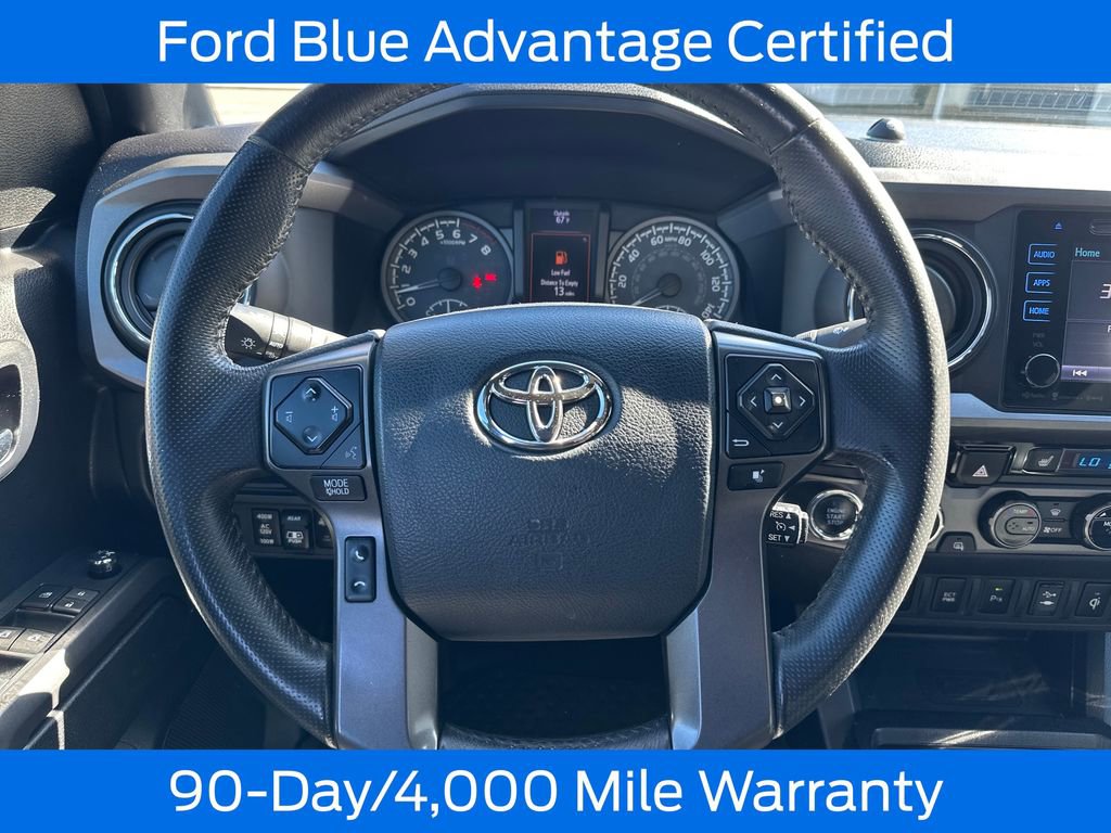 Used 2017 Toyota Tacoma TRD Off-Road w/ Premium & Technology Package AWD/4WD image 19