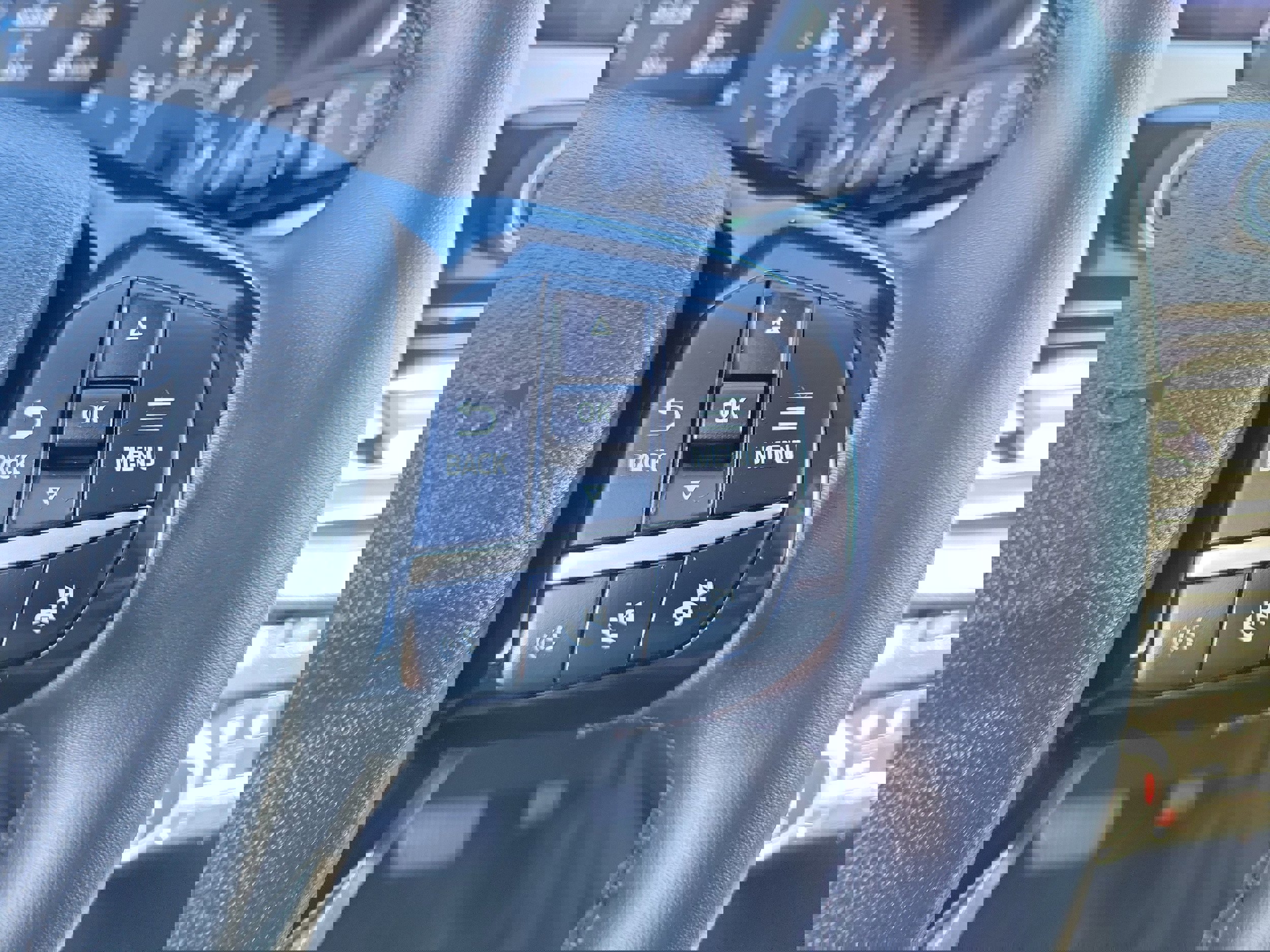 Certified 2022 Ford Escape SE w/ SE Sport Appearance Package image 26