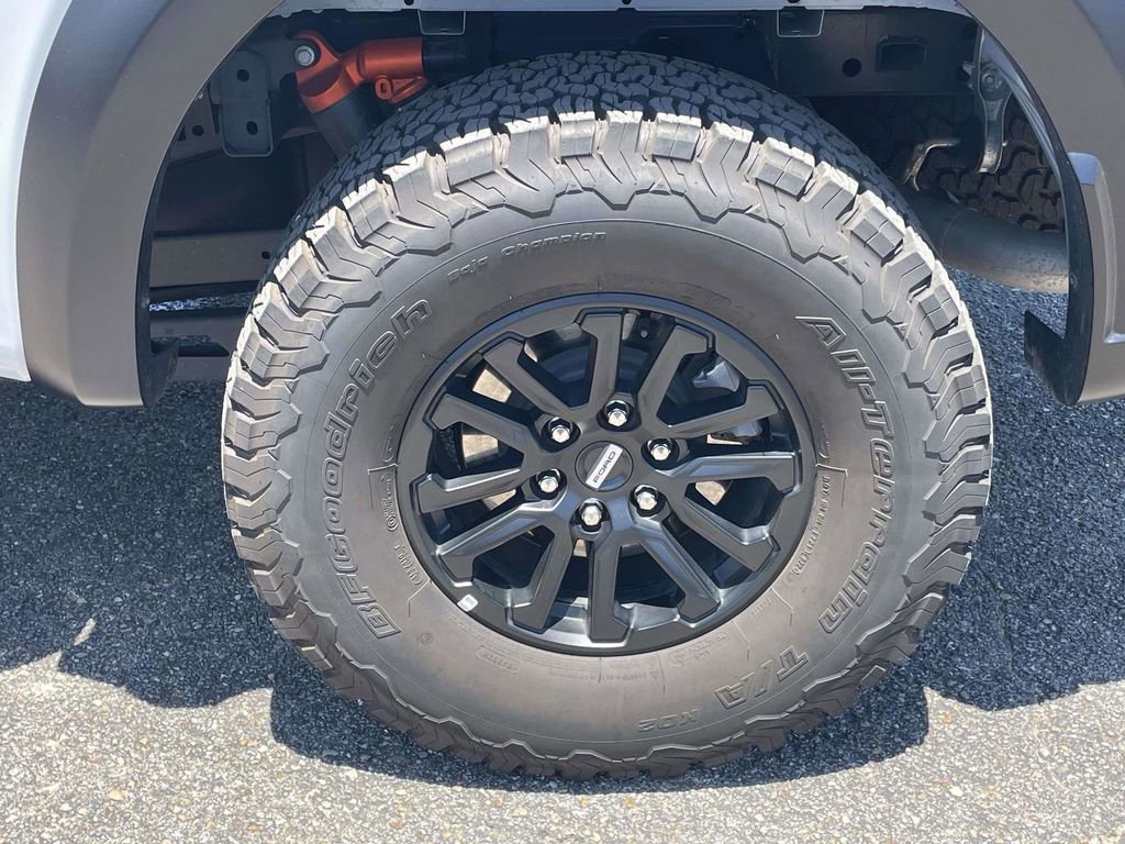 Certified 2024 Ford F150 Raptor AWD/4WD image 9