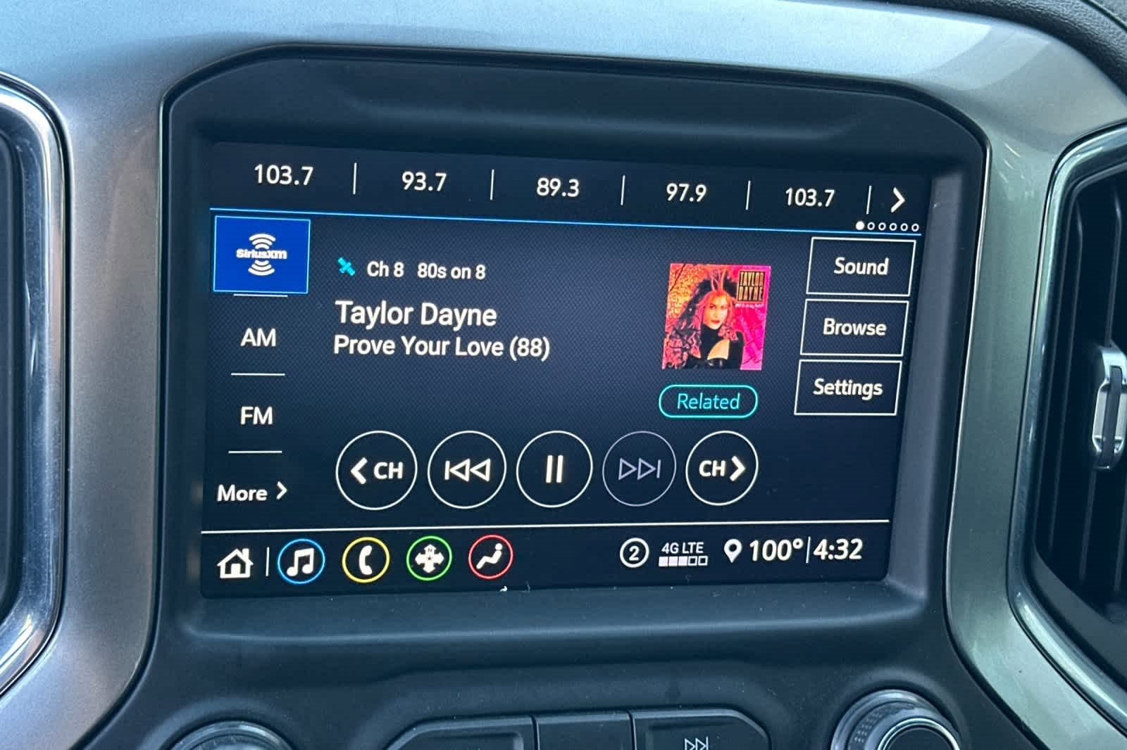 Used 2020 Chevrolet Silverado 1500 LT w/ All-Star Edition image 18