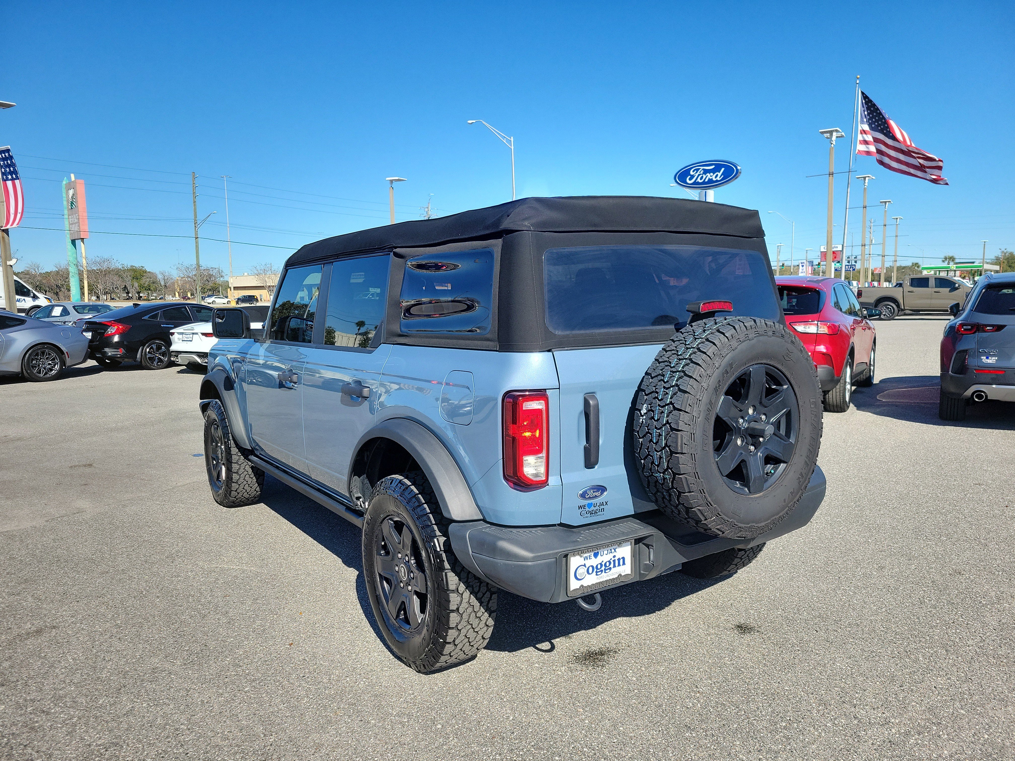 Certified 2024 Ford Bronco Black Diamond image 2