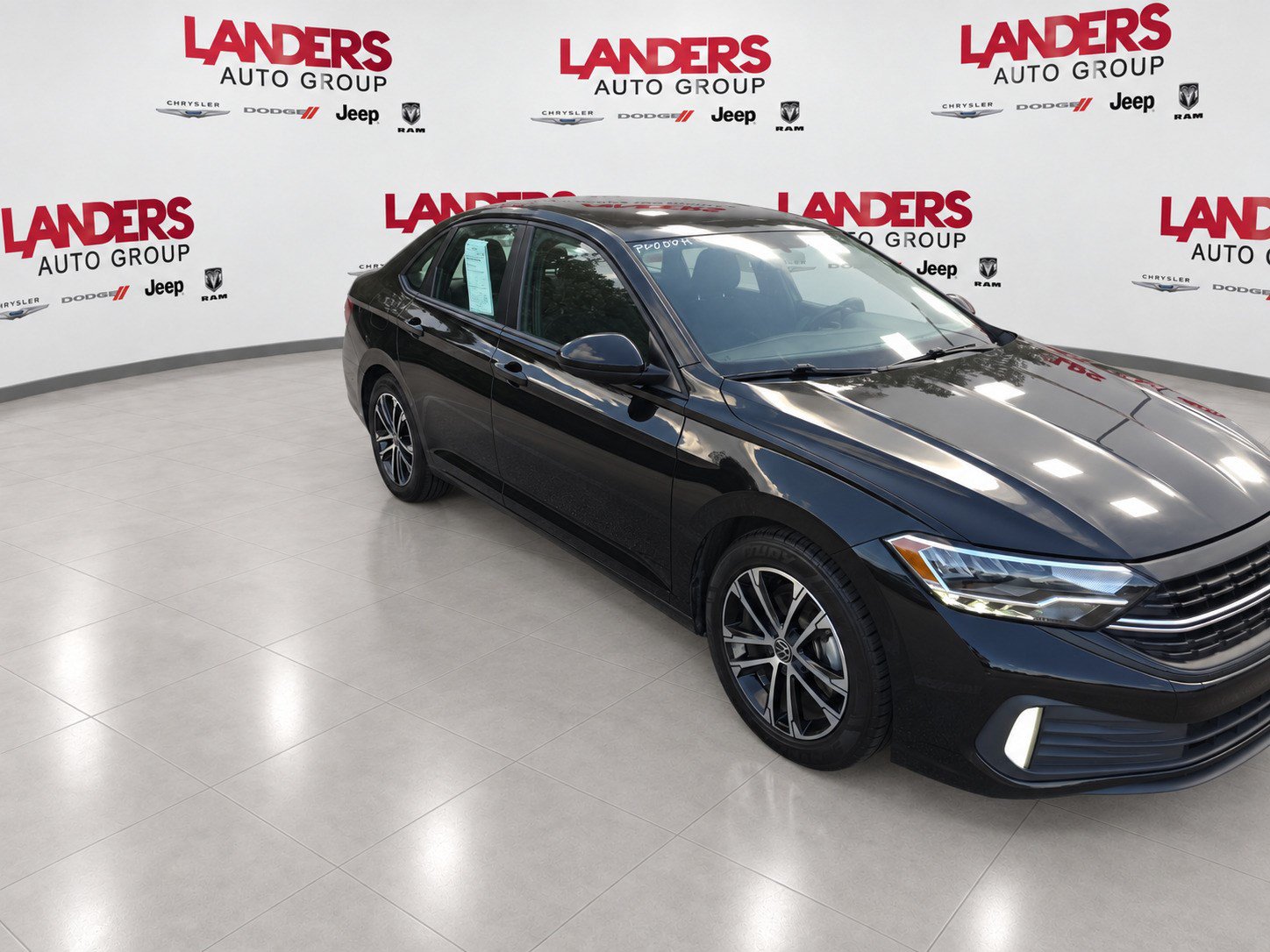 Used 2022 Volkswagen Jetta Sport FWD image 3
