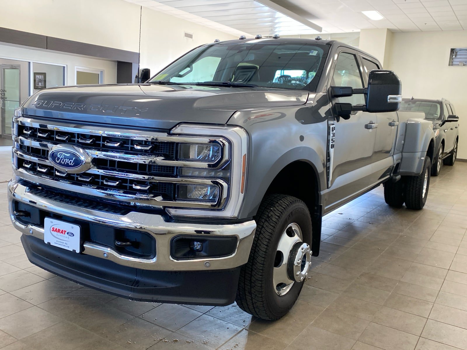 Certified 2024 Ford F350 Lariat w/ Lariat Ultimate Package AWD/4WD image 4