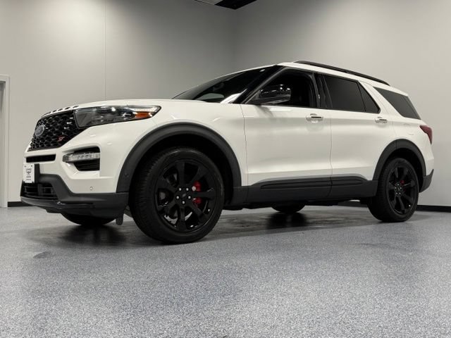Certified 2022 Ford Explorer ST w/ Equipment Group 401A AWD/4WD image 5