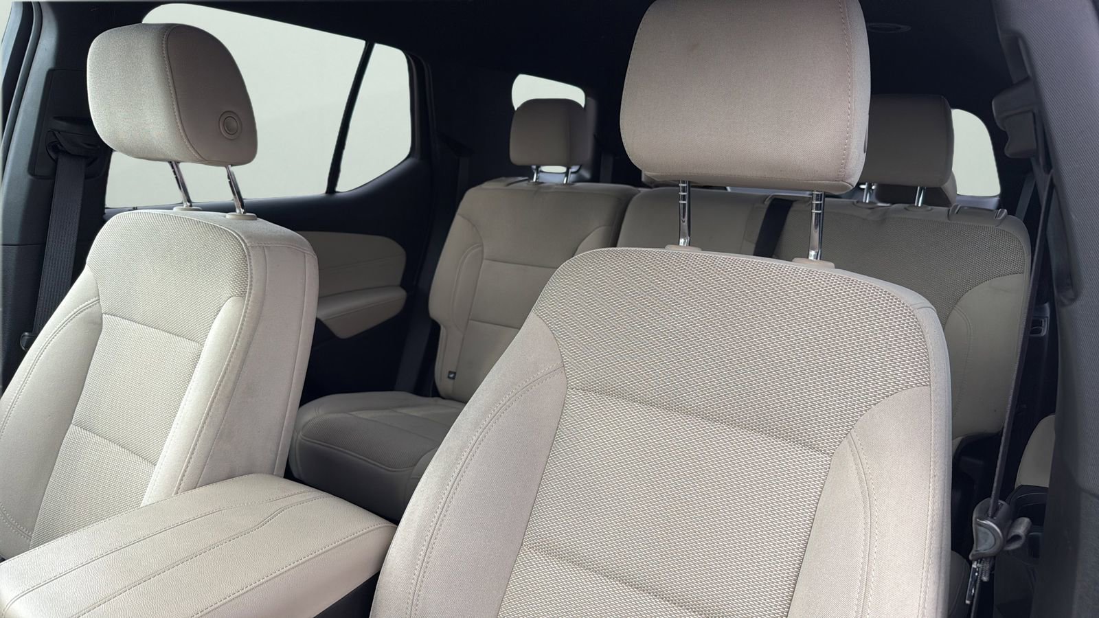 Used 2022 Chevrolet Traverse LS w/ LPO, Cargo Package FWD image 9