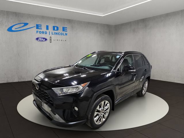 Used 2021 Toyota RAV4 XLE Premium AWD/4WD image 5