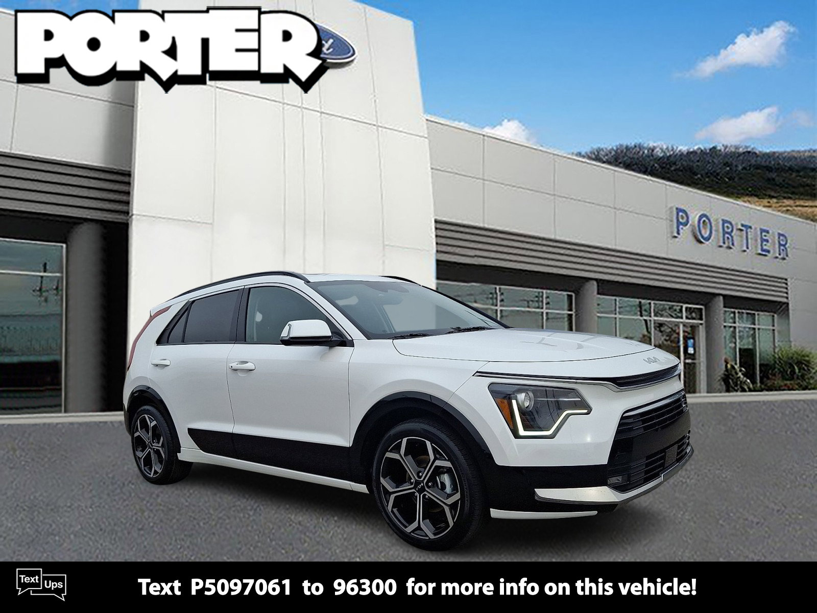 Used 2023 Kia Niro EX Touring video 1