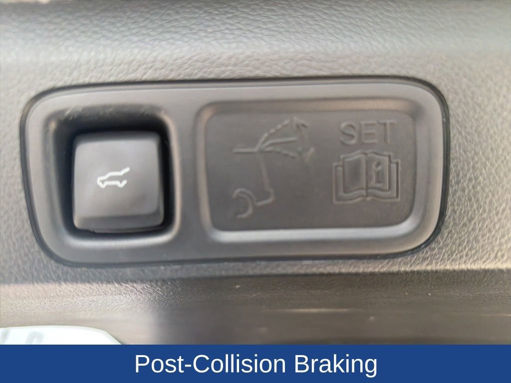 Certified 2023 Ford Expedition XLT image 9