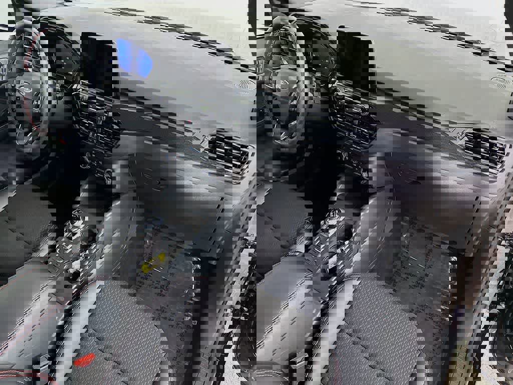 Certified 2025 Ford Escape ST-Line image 32