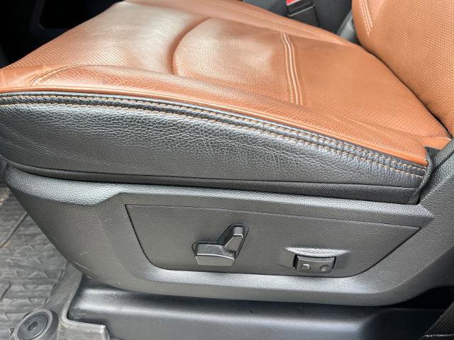 Used 2024 RAM 3500 Limited w/ Towing Technology Group image 18