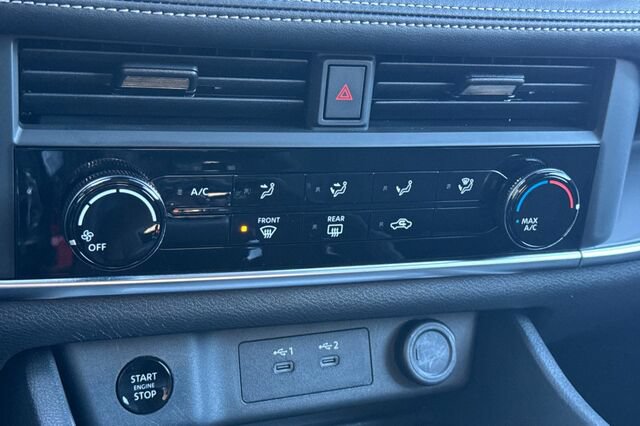 Used 2024 Nissan Rogue S AWD/4WD image 20