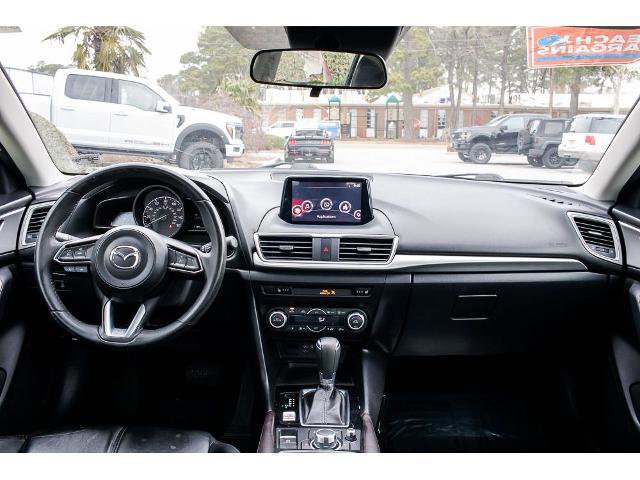 Used 2018 MAZDA MAZDA3 Touring image 12