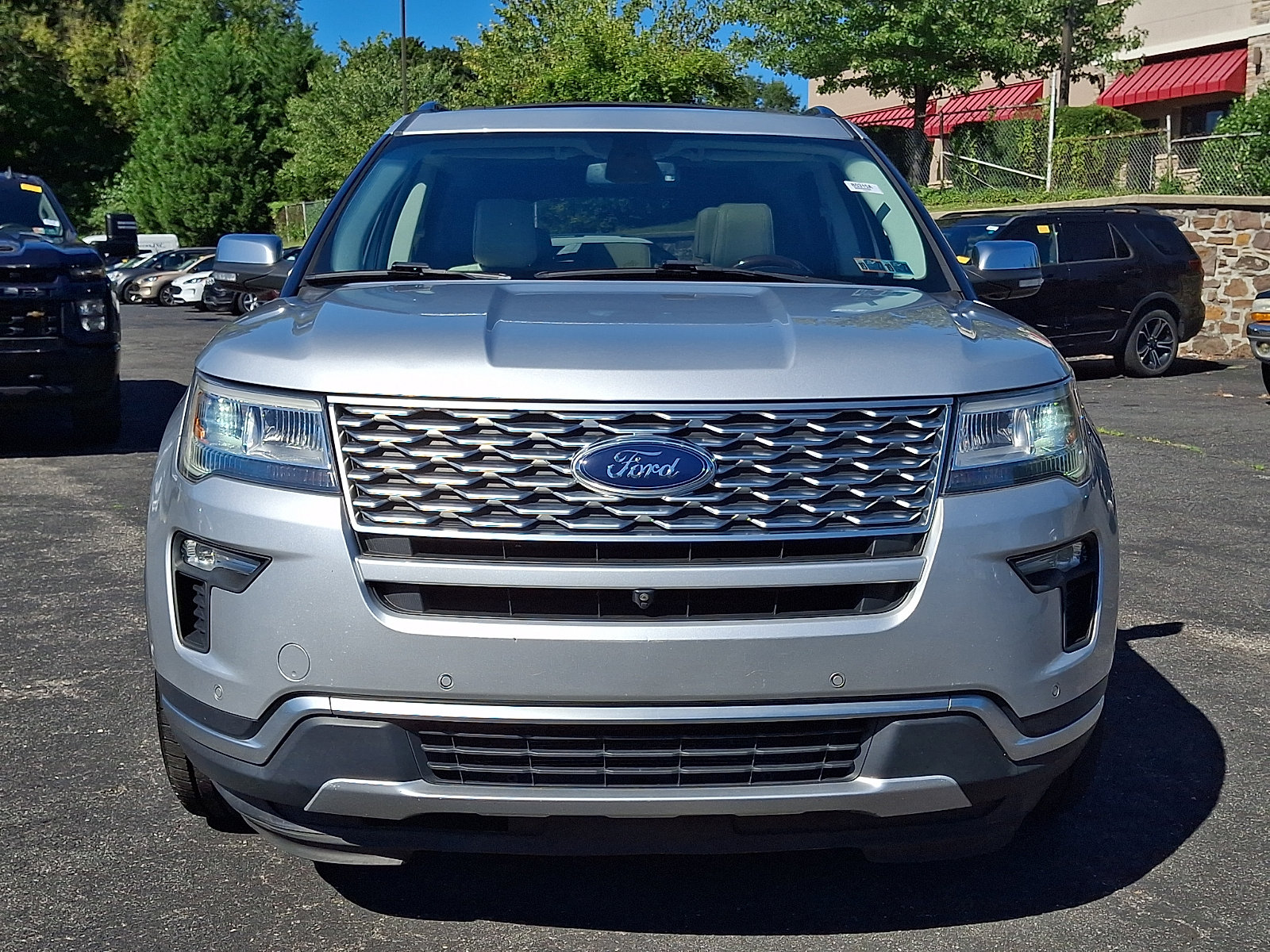 Certified 2018 Ford Explorer Platinum AWD/4WD image 2