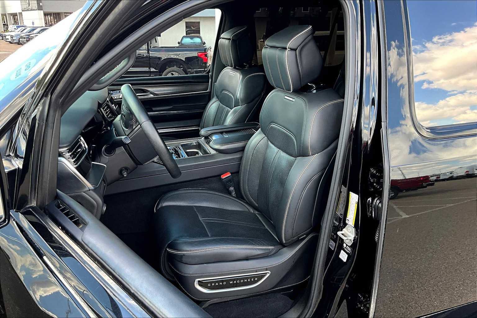 Used 2022 Jeep Grand Wagoneer Series II image 9