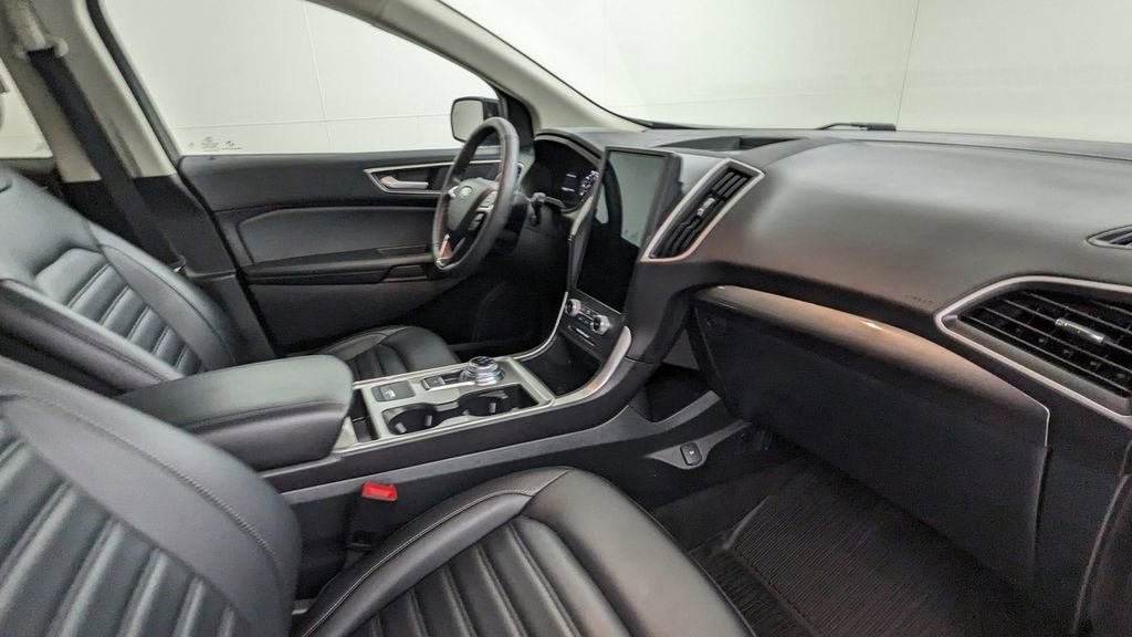 Certified 2024 Ford Edge SEL w/ Convenience Package AWD/4WD image 37