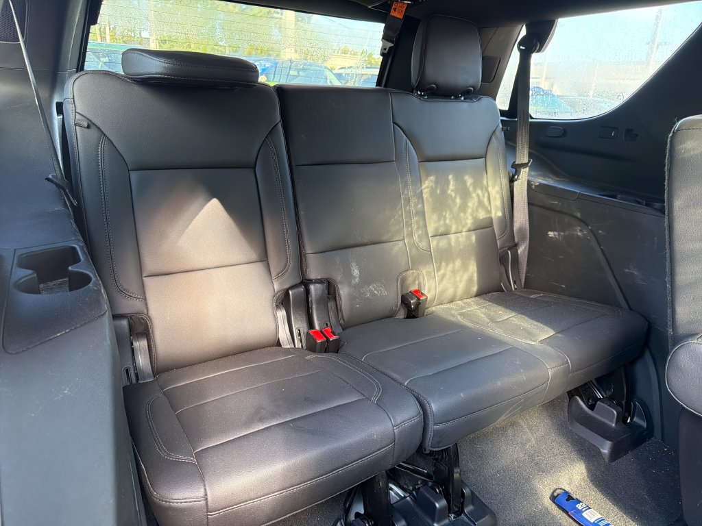 Used 2022 Chevrolet Tahoe Z71 w/ Luxury Package AWD/4WD image 32
