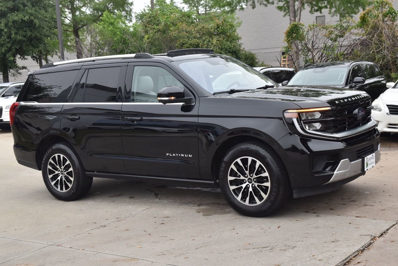 Certified 2025 Ford Expedition Platinum AWD/4WD image 12