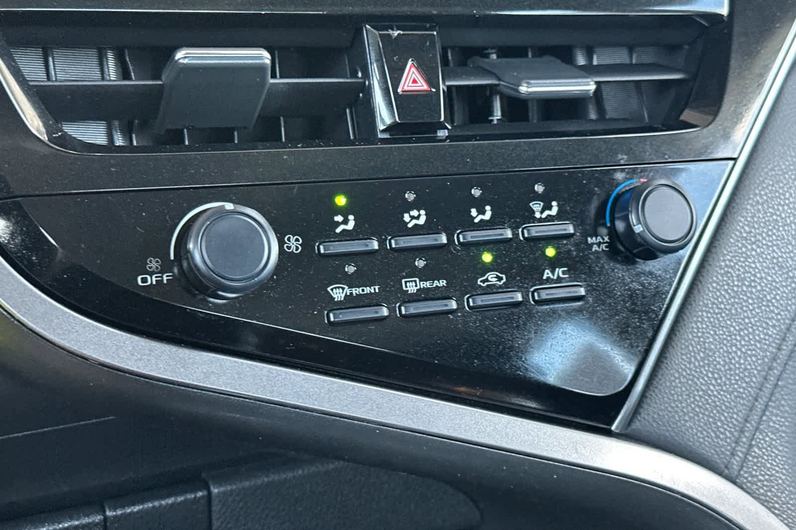 Used 2021 Toyota Camry LE FWD image 19
